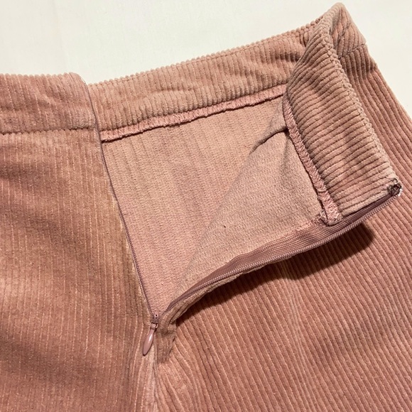 LE LIS Collection Rose Corduroy Skort Size Small - Picture 6 of 10